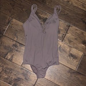 one piece bathing suit w/ intricate front+back